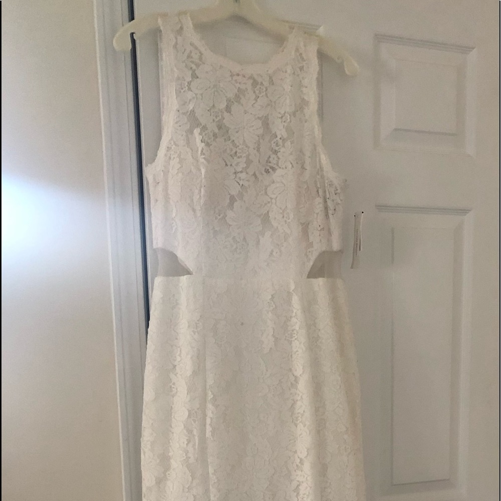 DB STUDIO cream lace wedding gown with illusion sides- new with tag